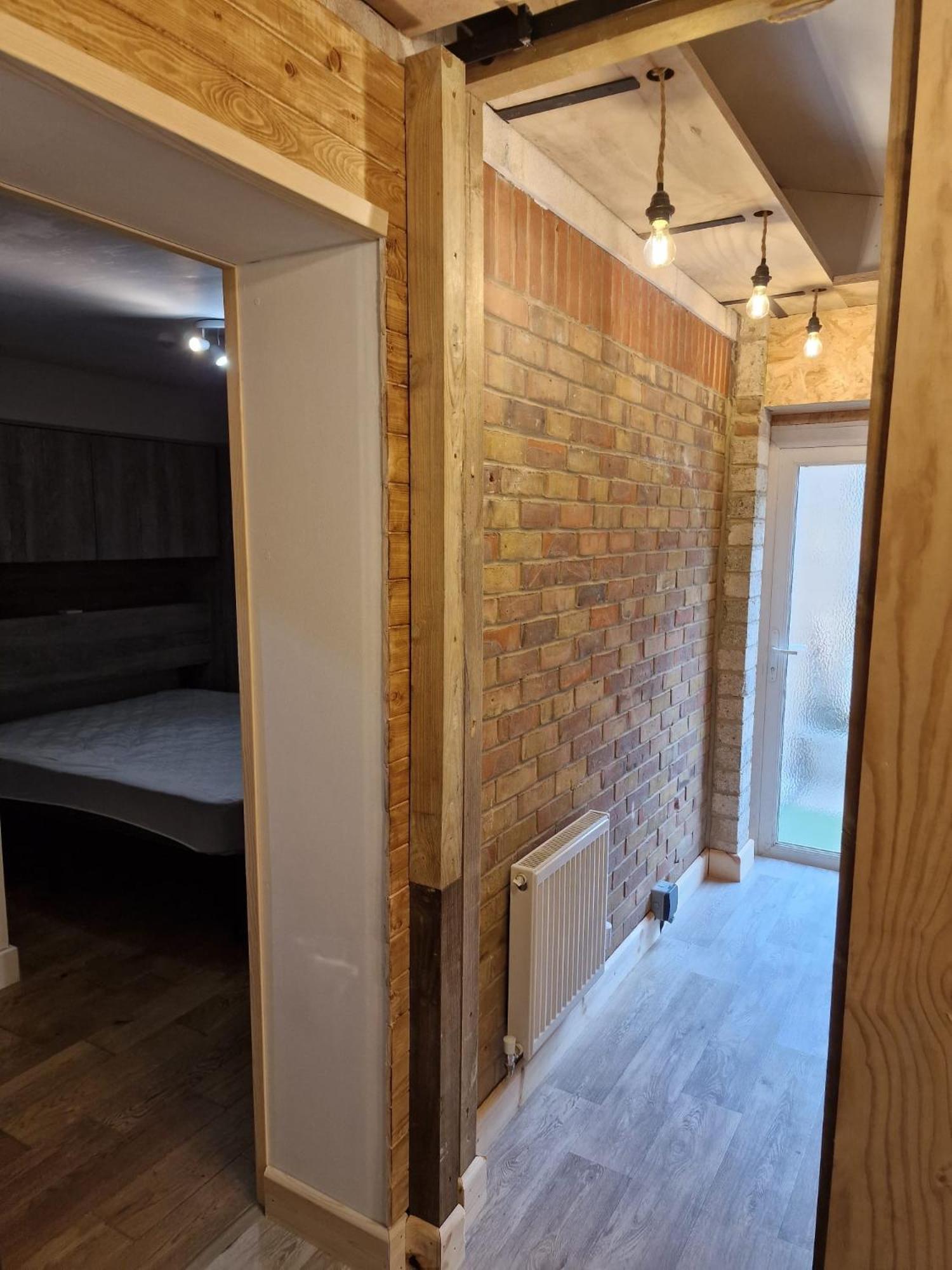 Two-Bedroom Cosy Country Lodge With Private Patio Greenhithe Exterior photo